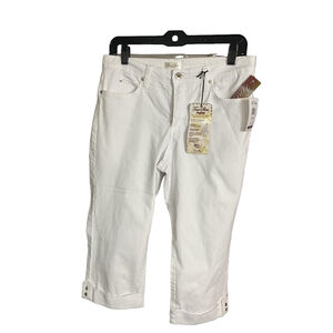 nwt womens size 10 white shorts by true slim zipper fly belted waist pockets